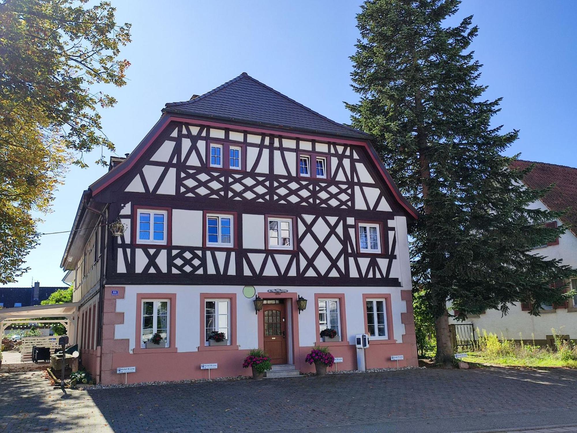 Boutique-Hotel Krone Денцлинген Экстерьер фото